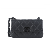 13위 CHANEL 샤넬 플랩백 AS2302 /신상