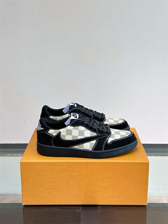  LOUIS VUITTON 루이비통x나이키 남성용 스니커즈 L96330-2 2024/신상 2COLOR