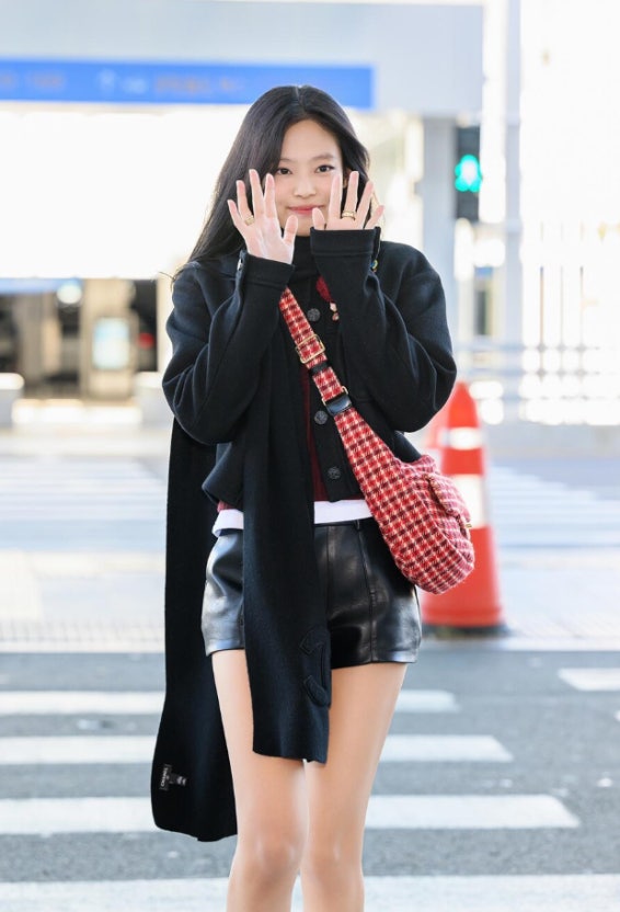 [블랙핑크 제니] CHANEL 샤넬 라지 호보백 AS5052