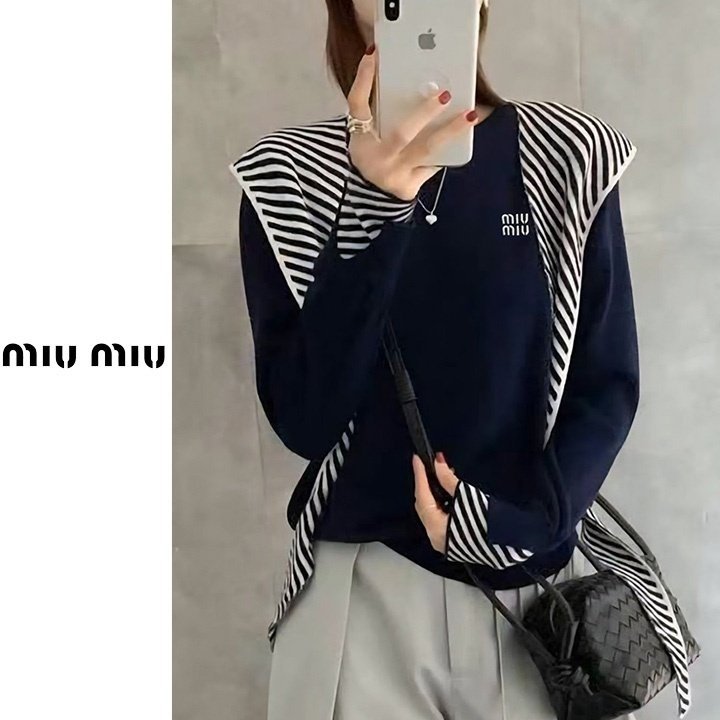 MIUMIU 미우미우 스트라이프 후드숄 니트 3COLOR
