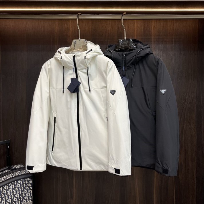 PRADA 프라다 메탈 플레이트 윈드 다운 패딩 2COLOR