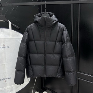 MONCLER 몽클레어 푸사잉 다운 패딩