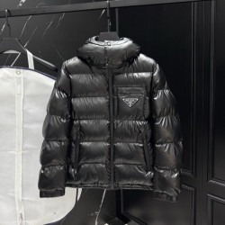 PRADA 프라다 메탈 플레이트 다운 패딩