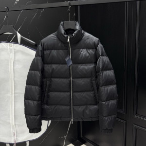 PRADA 프라다 로고 다운 패딩