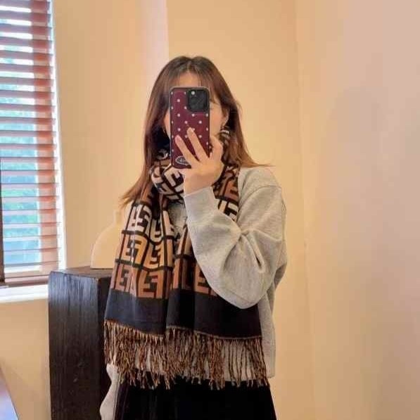 FENDI 펜디 캐시미어 숄 머플러