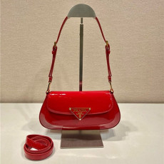 PRADA 프라다 삼각로고 브러쉬 레더 숄더백 1BD345