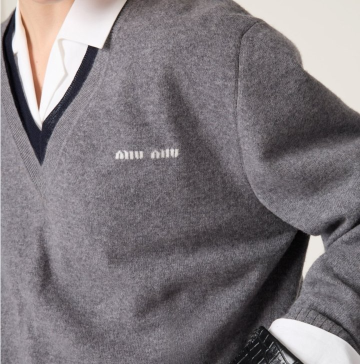 MIUMIU 미우미우 울 더블 니트 2COLOR