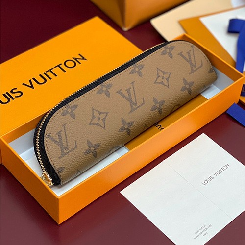 LOUIS VUITTON 루이비통 샤를로트 펜슬 GI1165