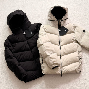 MONCLER 몽클레어 포레즈 후드 숏 다운 패딩 자켓