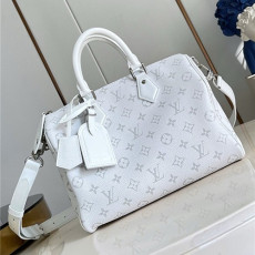 LOUIS VUITTON 루이비통 스피디 P9 반둘리에 30 M27144