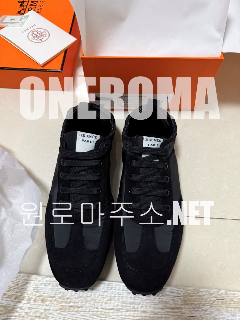 박*홍 고객님 에르메스 나일론 스웨이드 인스니커즈