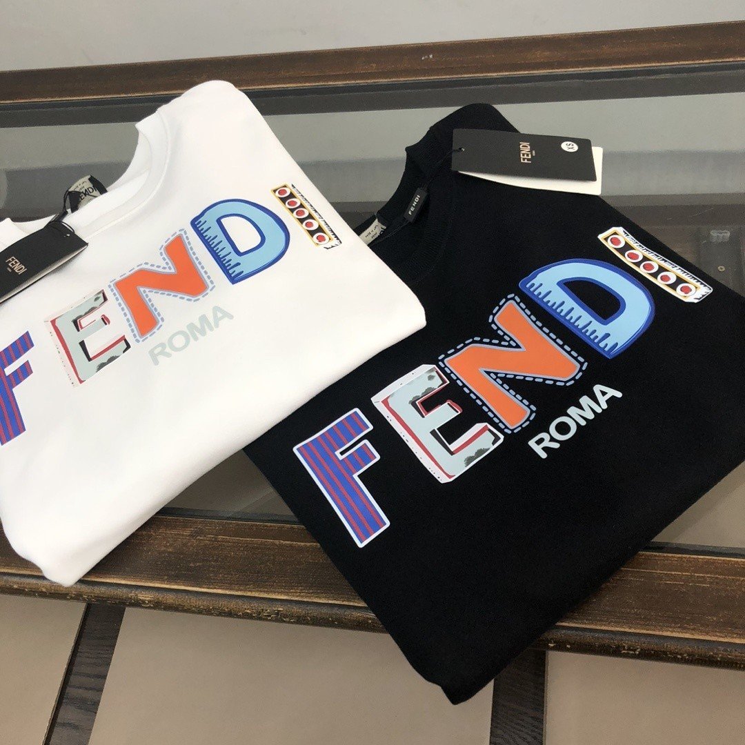 FENDI 펜디 키즈로고 맨투맨