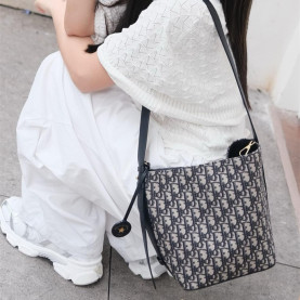DIOR 디올 버킷백 D1127