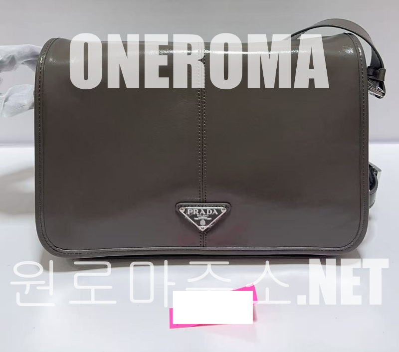 윤*현 고객님 프라다 레더 숄더백