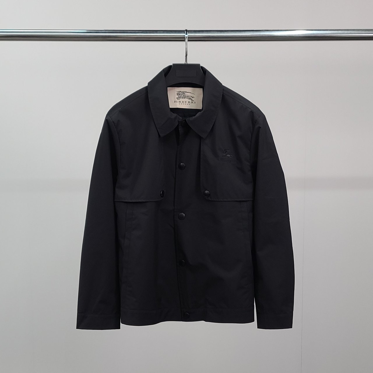 BURBERRY 버버리 프리미엄 자수로고 윈드자켓