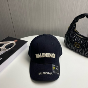 BALENCIAGA 발렌시아가 스티치 자수 볼캡 2COLOR