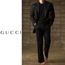 GUCCI 구찌 노치드스웨이드 셋업 2COLOR