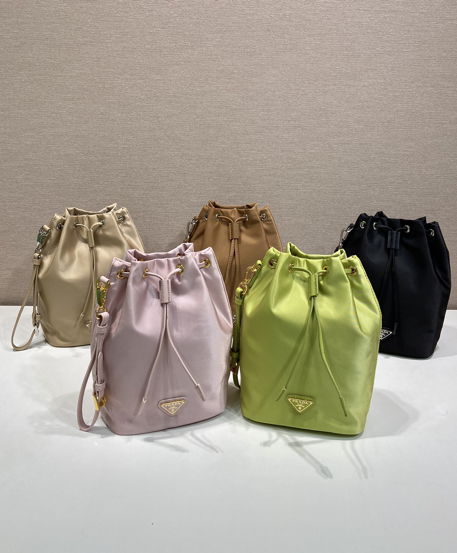 PRADA 프라다 리나일론 파우치백 1NS369