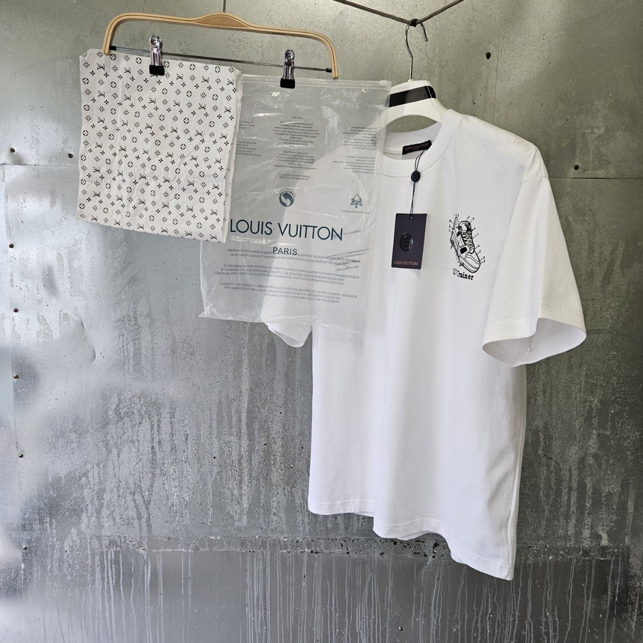 LOUIS VUITTON 루이비통 트레이너 티셔츠 2COLOR