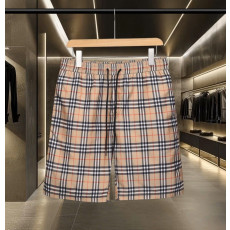 BURBERRY 버버리 64233 클래식 체크 스윔 쇼츠