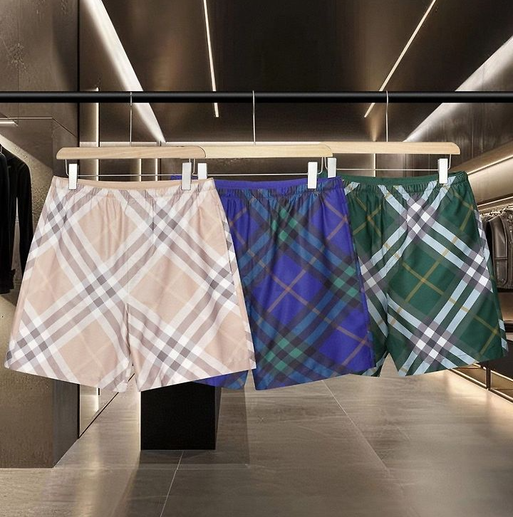 BURBERRY 버버리 64235 다이아몬드 체크 스윔 쇼츠 3COLOR