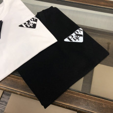 PRADA 프라다 로고 프린팅 반팔티
