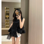 VALENTINO 발렌티노 33006 체인 로고 비대칭 프릴 슬리브리스 탑 2COLOR