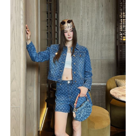 LOUIS VUITTON 루이비통 1028 모노그램 데님 쇼츠