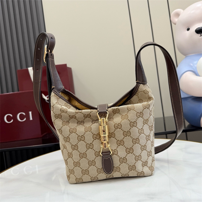 GUCCI 구찌 제너레이션 크로스백 A002LF