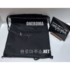 이*수 고객님 프라다 리나일론 드로스트링 백팩