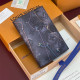 LOUIS VUITTON 루이비통 캔버스 여권지갑 M2B222